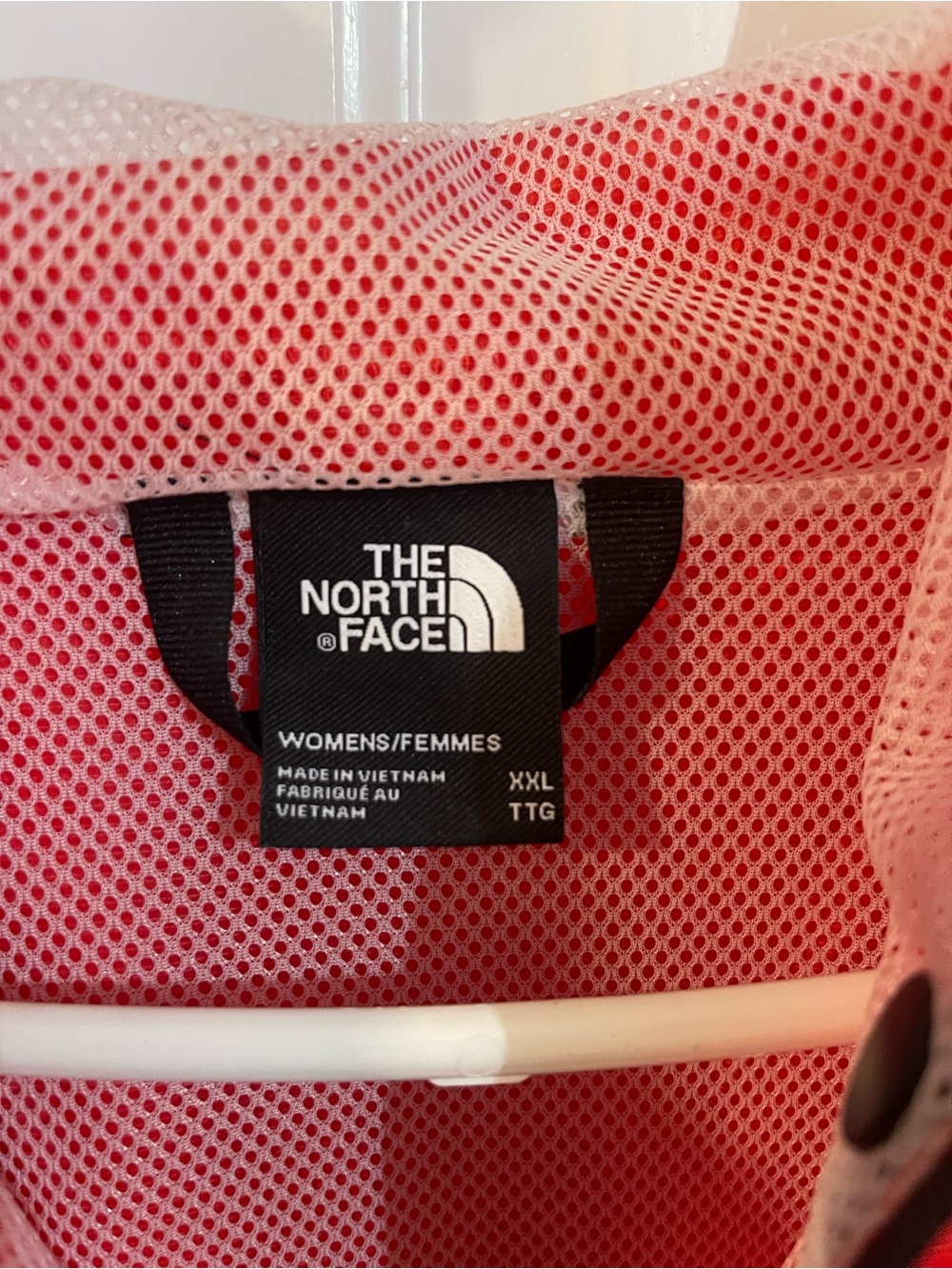 The North Face Women’s windbreaker - Picture 3 of 3